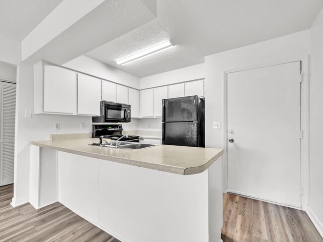 Building Photo - 445 Gulf Shore Dr