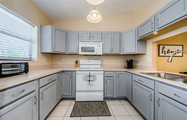 Building Photo - 1610 Seascape Cir