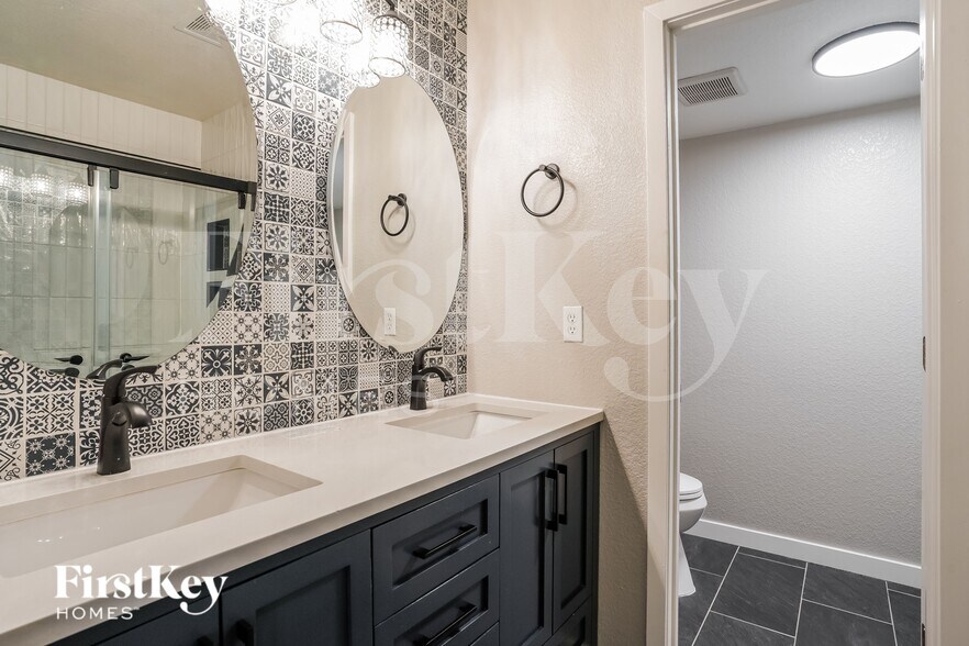 Building Photo - 6983 Sierra Meadows Dr