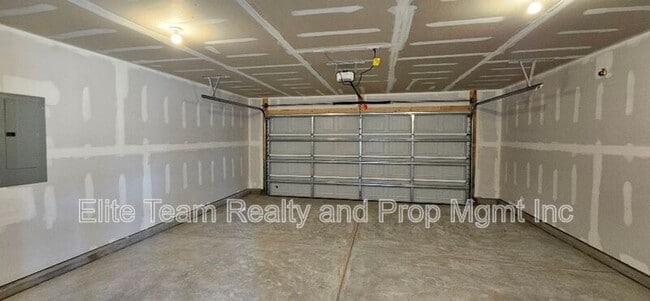 Building Photo - 1615 Cannonball Ln
