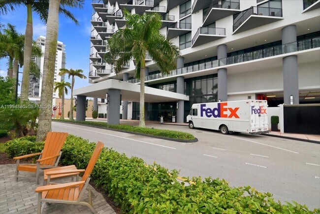 Building Photo - 5300 Paseo Blvd