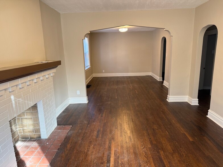 Living to dining rm - 7119 Amherst Ave