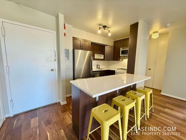 Building Photo - 1260 21st St NW