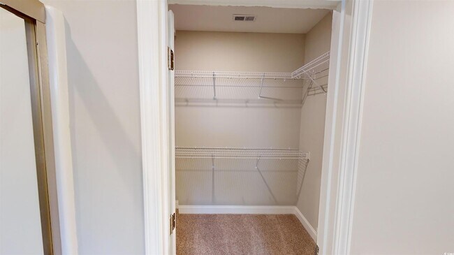 Building Photo - 1012 Moen Lp