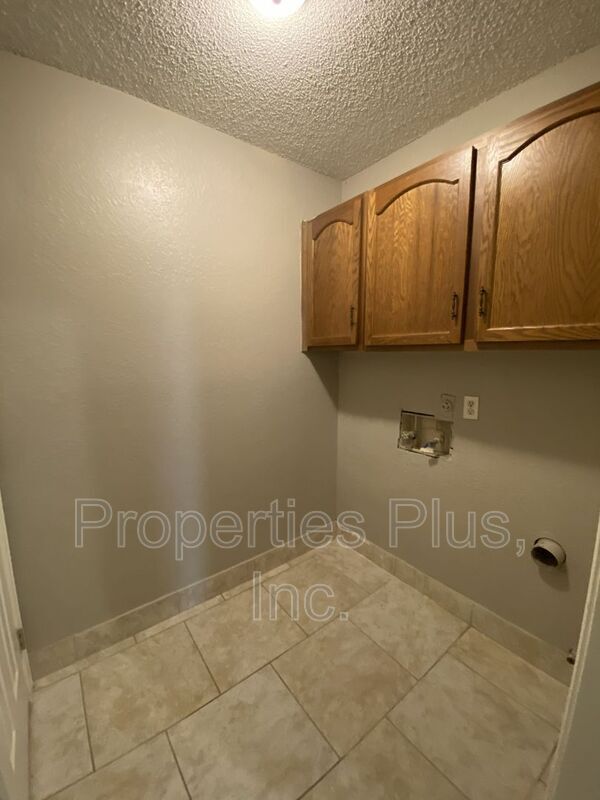 Building Photo - 5914 S 87th E Ave