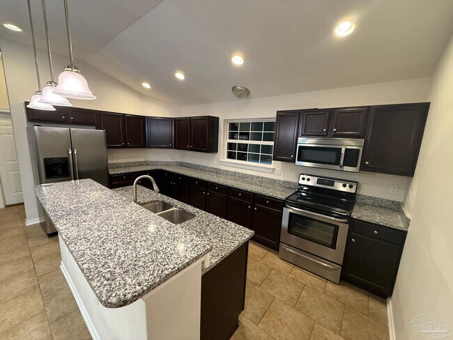 Building Photo - 6640 Tidal Bay Dr