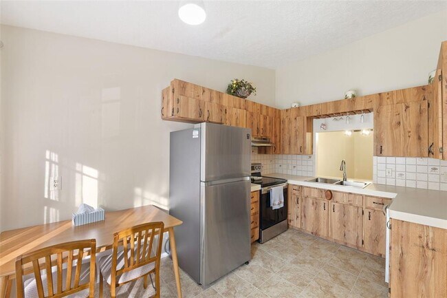 Building Photo - 7650 Forest Trail