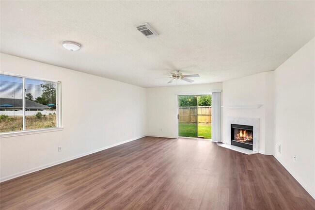 Building Photo - 18023 Lago Forest Dr