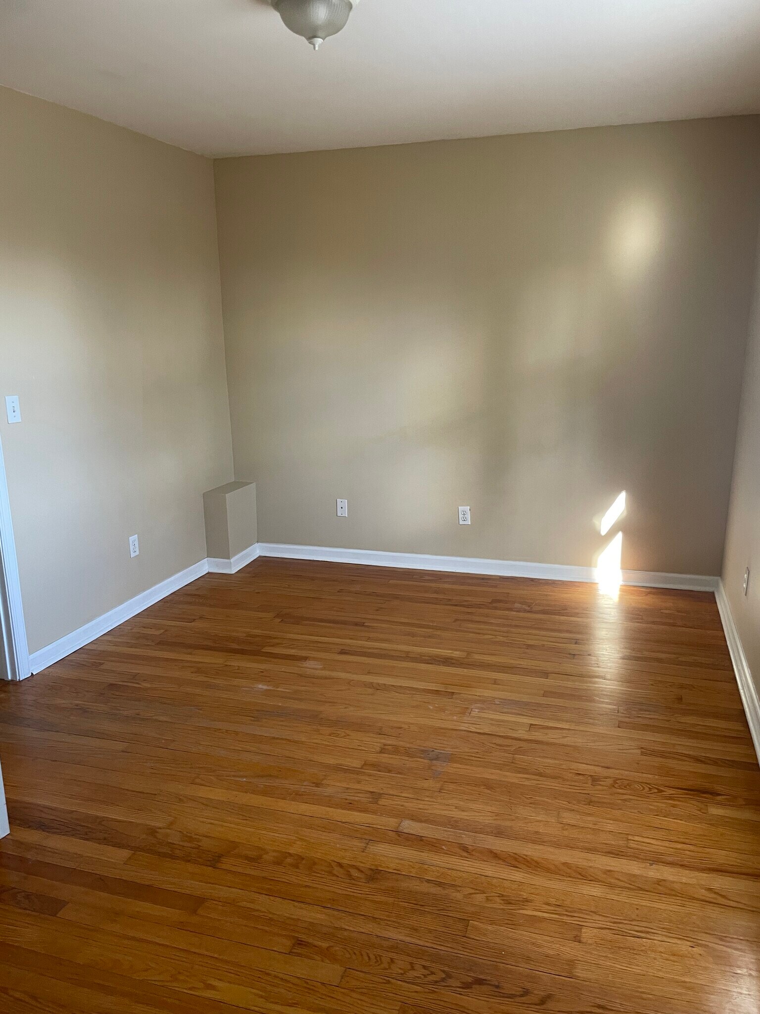 Bedroom 2 - 638 Fellows Ave