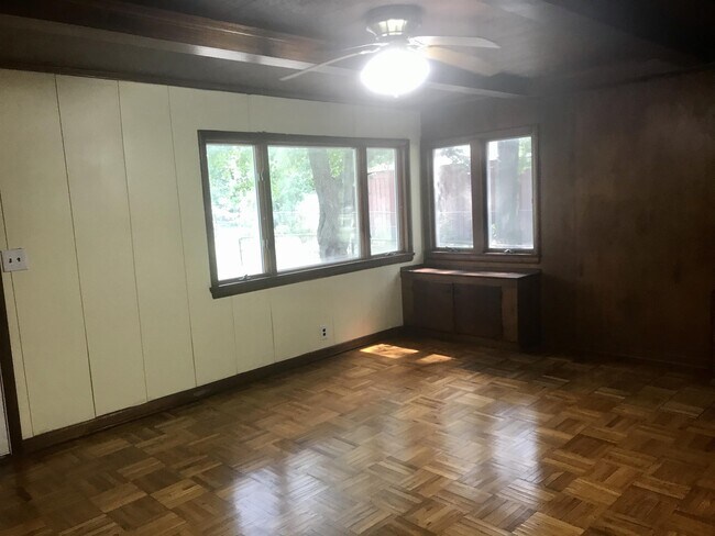 Building Photo - 412 N 34th St