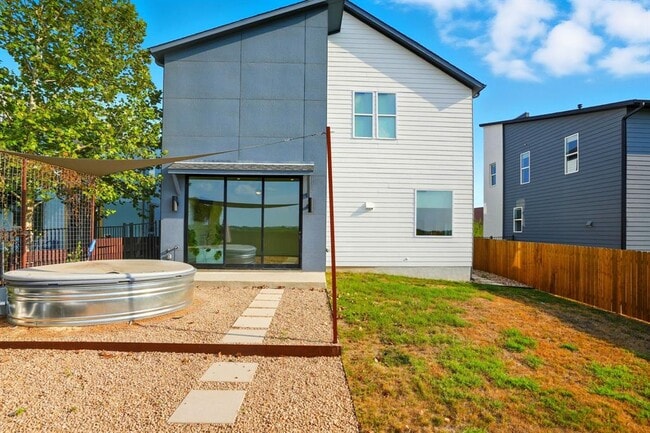Building Photo - 5432 Agatha Cir