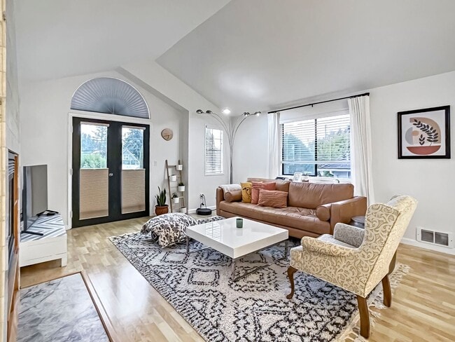 Building Photo - Charming Ballard 3BR Home with Patio, Garage in Prime Location