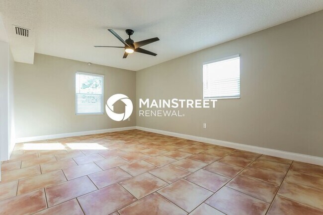 Building Photo - 3 Bedroom Pet-Friendly Home in NORTH PORT, FL with Main Street Renewal