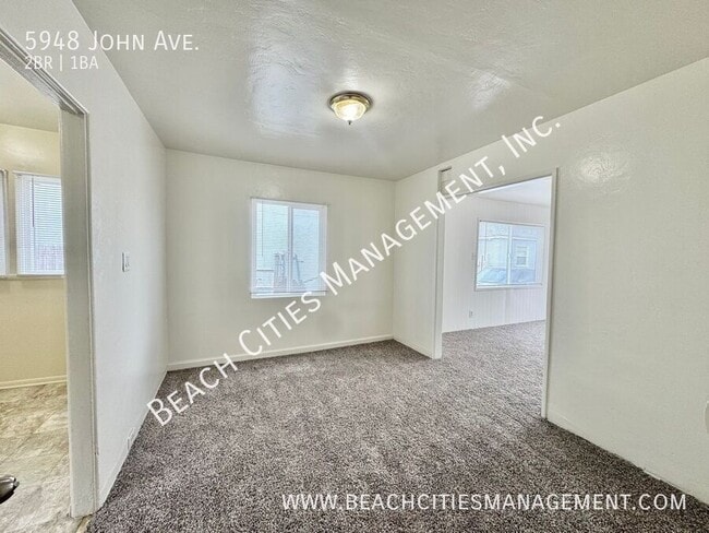 Building Photo - 5948 John Ave