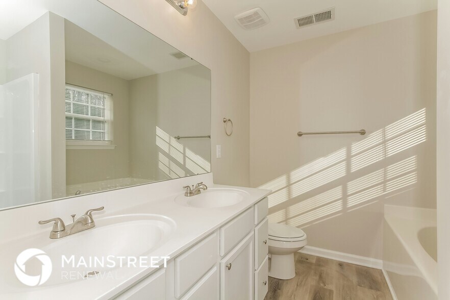 Building Photo - 16611 Crimson Sargent Dr