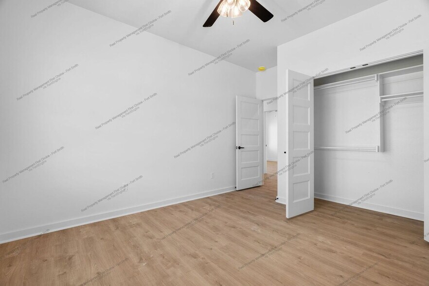 Building Photo - 8705 Cantera Dr