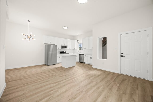 Building Photo - 9709 Pelsey St