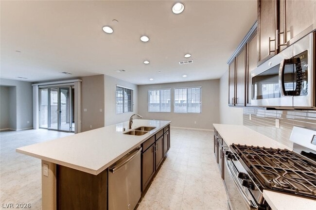 Building Photo - 2552 Sable Creek St