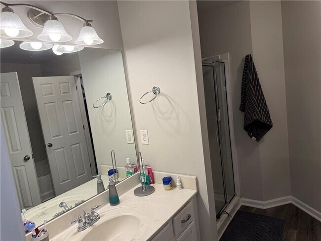 Building Photo - 997 Pierce Brennen Dr NE