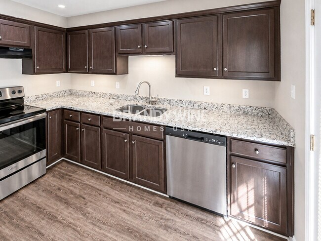 Building Photo - 38 Lazarus Dr
