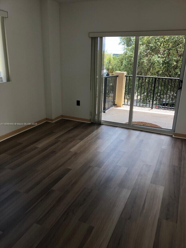 Building Photo - 3410 Coral Wy