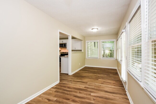 Building Photo - 2984 Leasa Ct