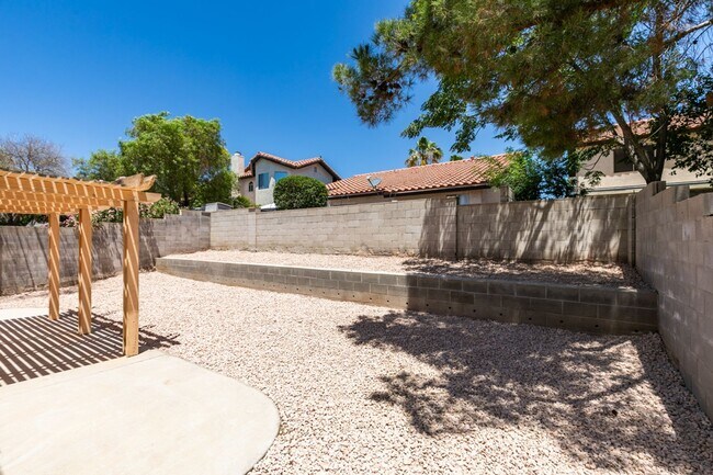 Building Photo - Charming 3-Bedroom Home with Covered Patio