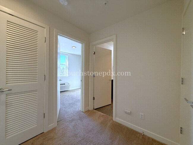 Building Photo - 2nd MONTH RENT FREE! Modern 2 Bedroom, 1.5 Bathroom Apartment
