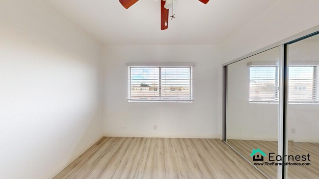 Building Photo - 2 + 2 Spacious 2-Bedroom Condo with Top-Ti...