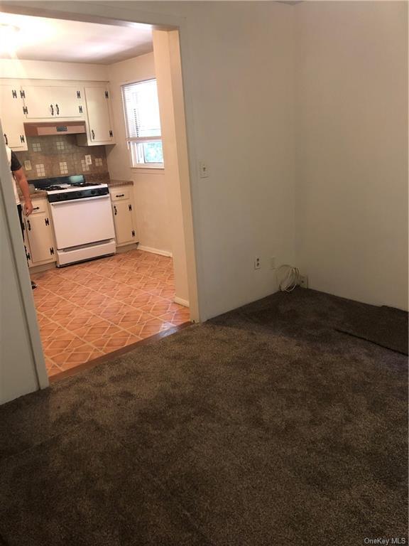 Building Photo - 40 Bluefields Ln