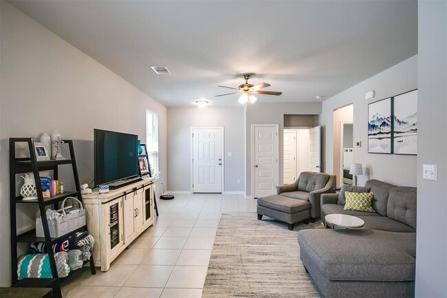 Building Photo - 257 Syrah Ct