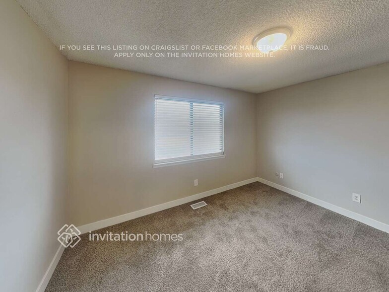 Building Photo - 14794 E Florida Ave