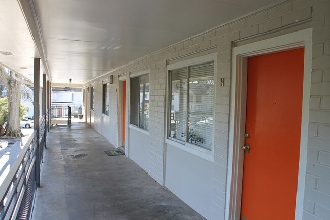 Building Photo - 78 Sheridan Dr NE
