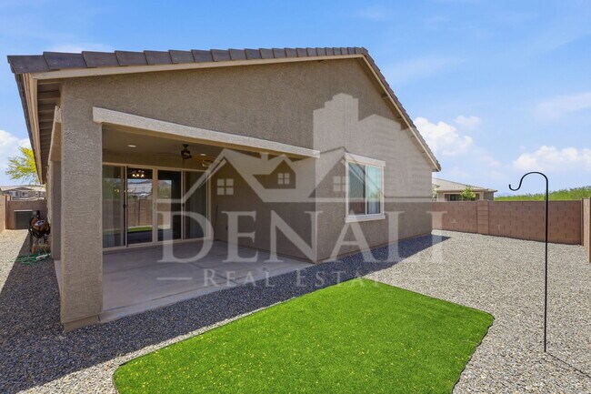 Building Photo - 4220 S Macy Cir