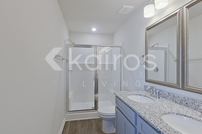 Building Photo - 2453 Banyan Cir