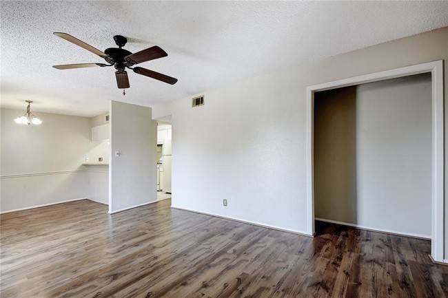 Building Photo - 7801 Shoal Creek Blvd