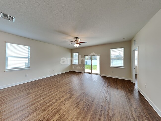 Building Photo - 407 Pine Terrace Drive