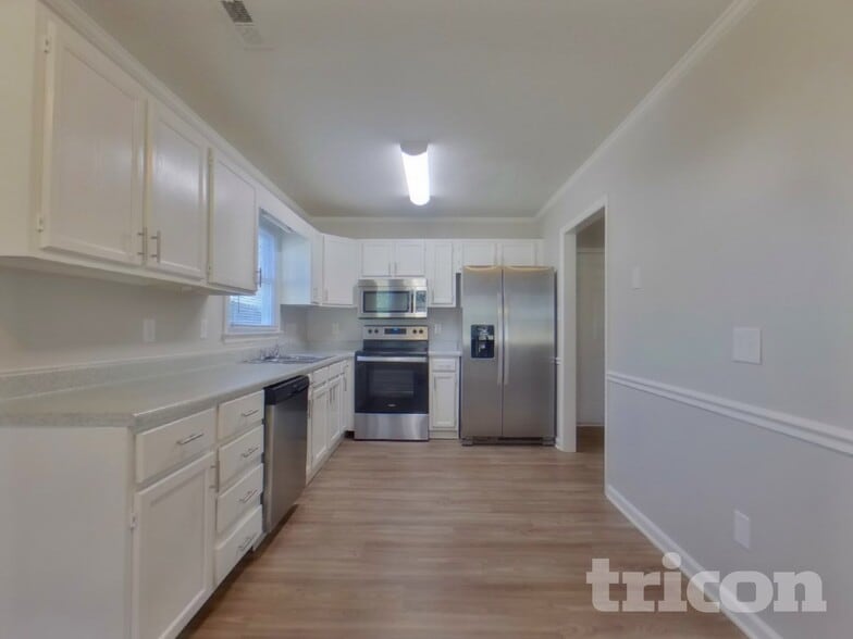 Building Photo - 1305 Rock Knoll Dr