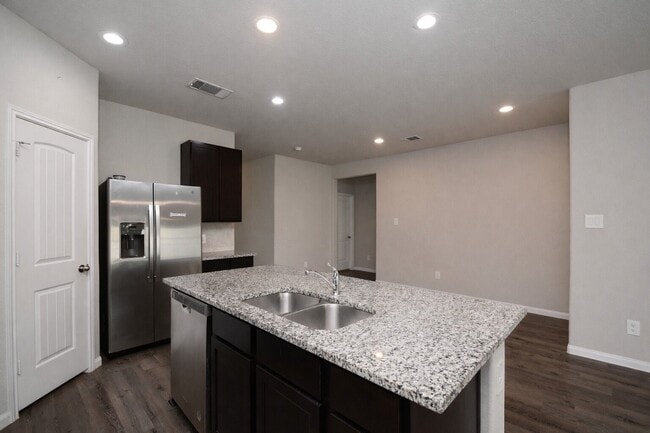 Building Photo - 5614 Brooklyn Rose Dr