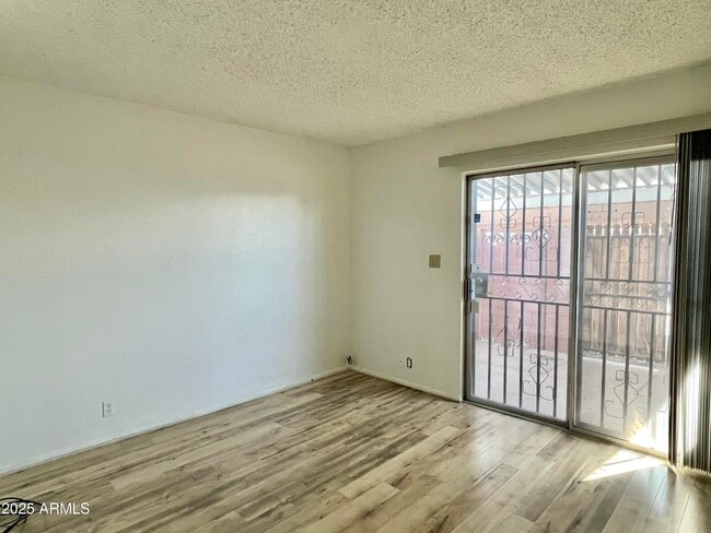 Building Photo - 6818 N 35th Ave
