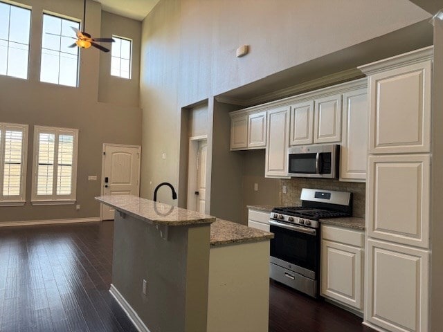 Building Photo - 3001 Pointer Ln