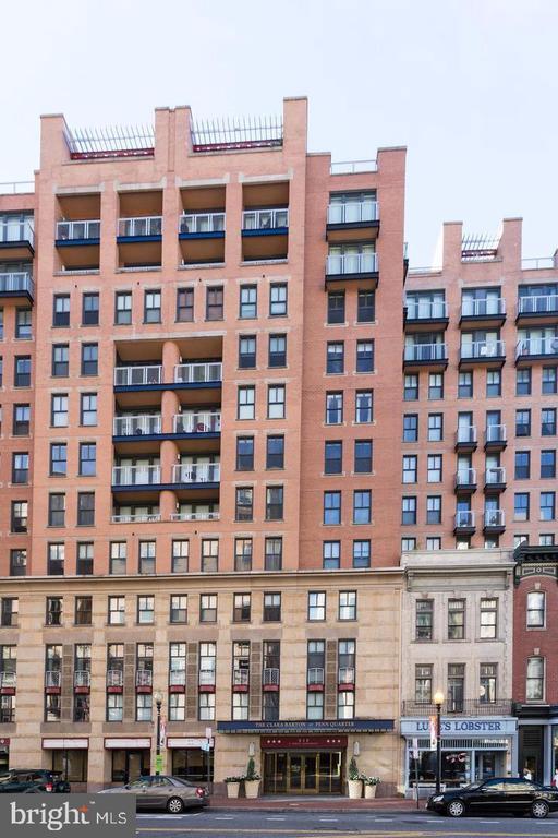 Building Photo - 616 E St NW