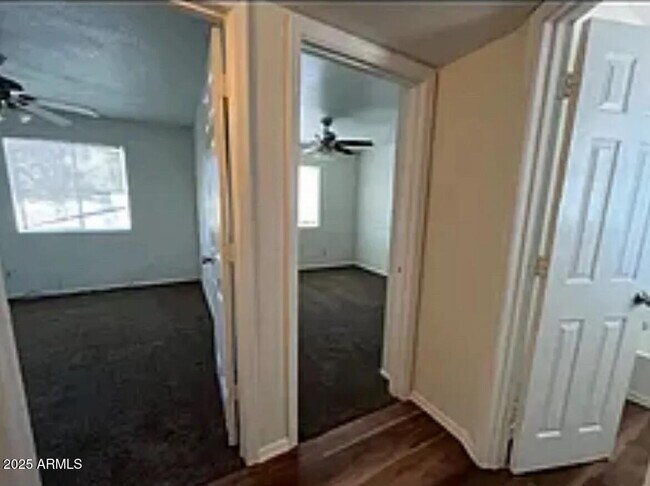 Building Photo - 532 S Mesa Dr