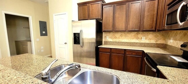 Building Photo - 10361 Lake District Ln