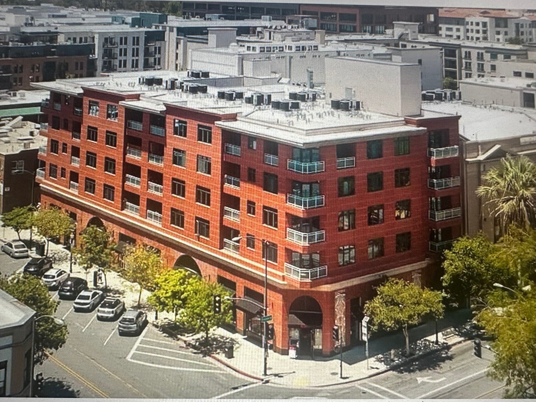 Building - 125 N Raymond Ave
