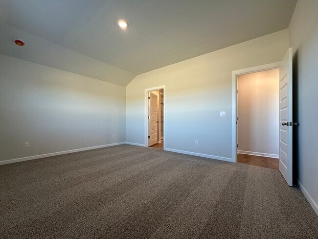 Building Photo - 14209 Little Falls Ln