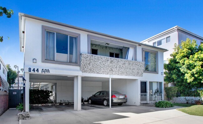 Building Photo - 844 5th St