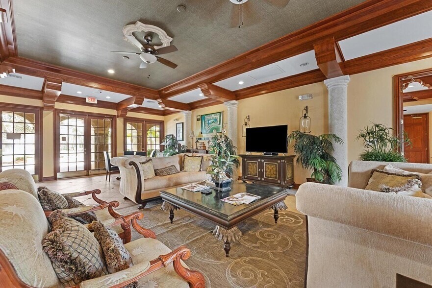 Building Photo - 15025 Michelangelo Blvd