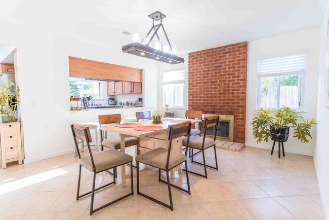 Building Photo - 2023 Habero Dr