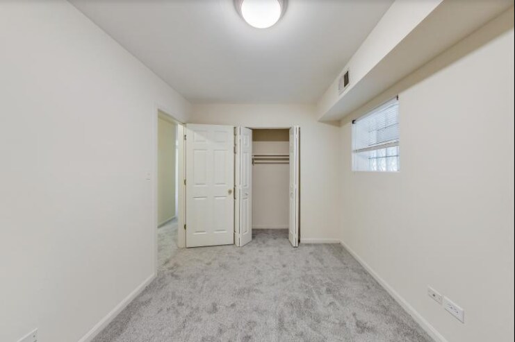 Building Photo - 2817 N Damen Ave